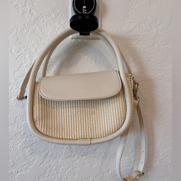 Elegant Cream Mini Bag - Picture 5 of 9